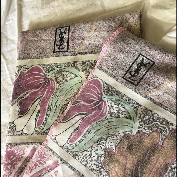 YSL Vintage Pillowcases✨ - Picture 2 of 3